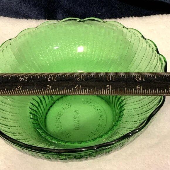 EO Brody Co Green Glass Ribbed Pedestal Bowl Scallop Edge M2000-Vintage-3" Tall. - Picture 4 of 7